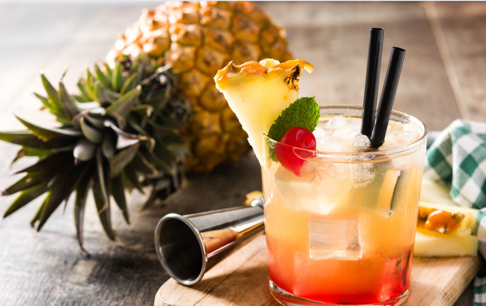 5 Irresistible Pineapple Cocktail Recipes You Need To Try