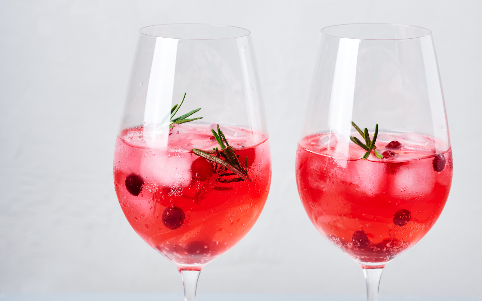 CRANBERRY GIN FIZZ